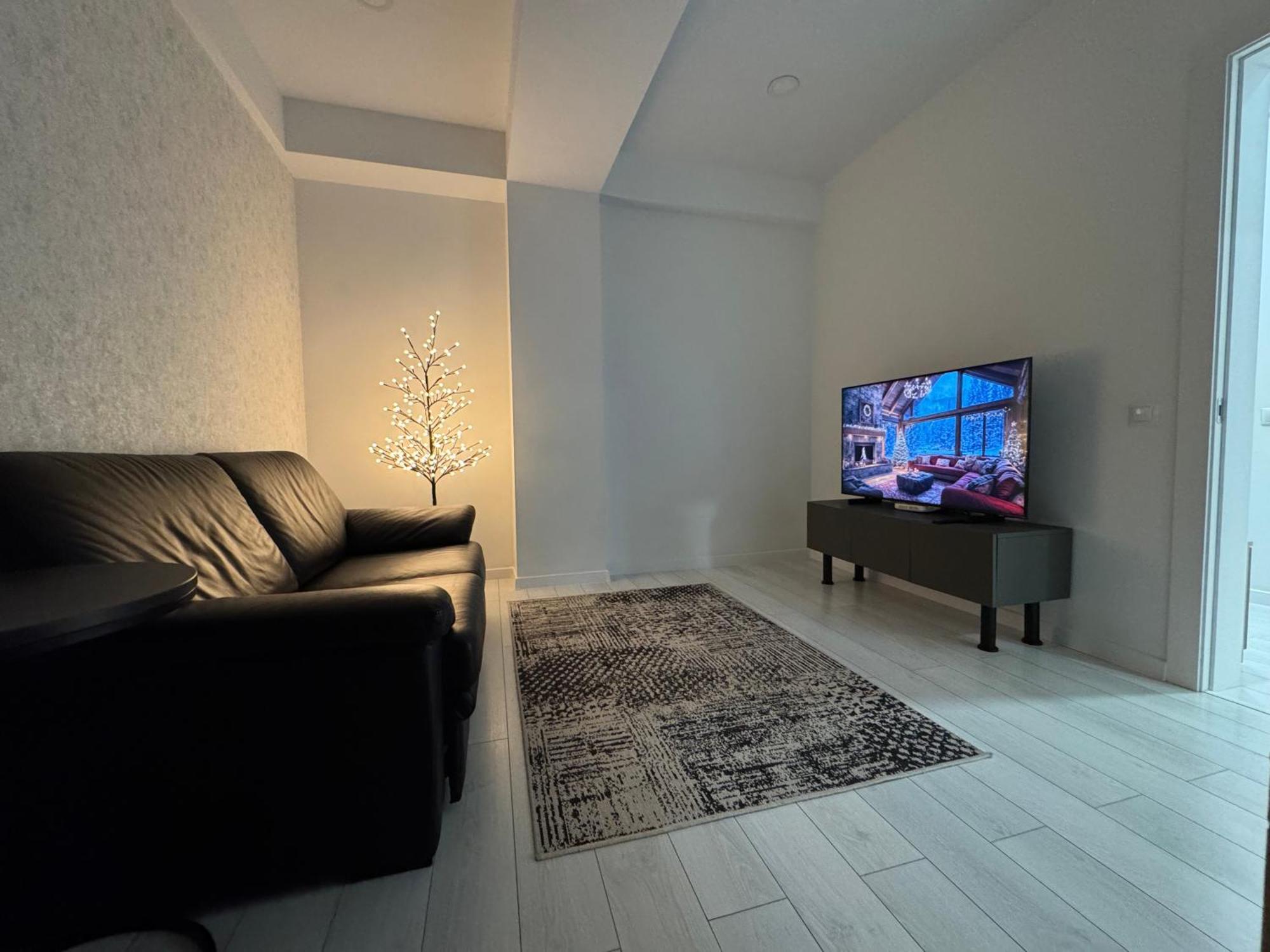 Rentnow Large And Cozy Apartment In The Center, Parking Кишинёв Экстерьер фото