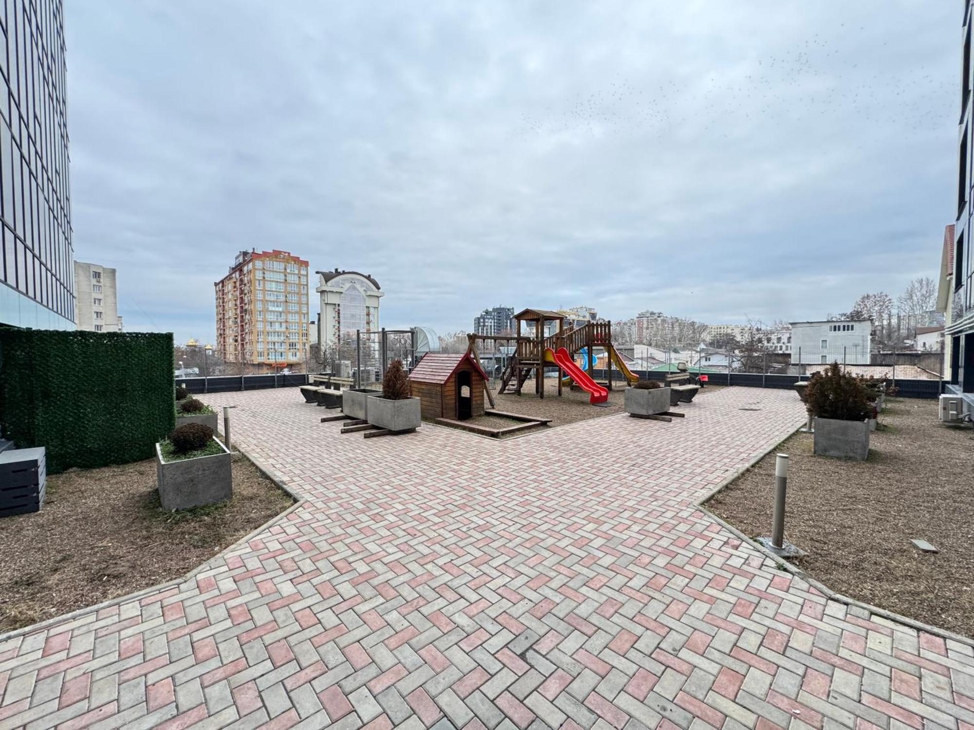 Rentnow Large And Cozy Apartment In The Center, Parking Кишинёв Экстерьер фото