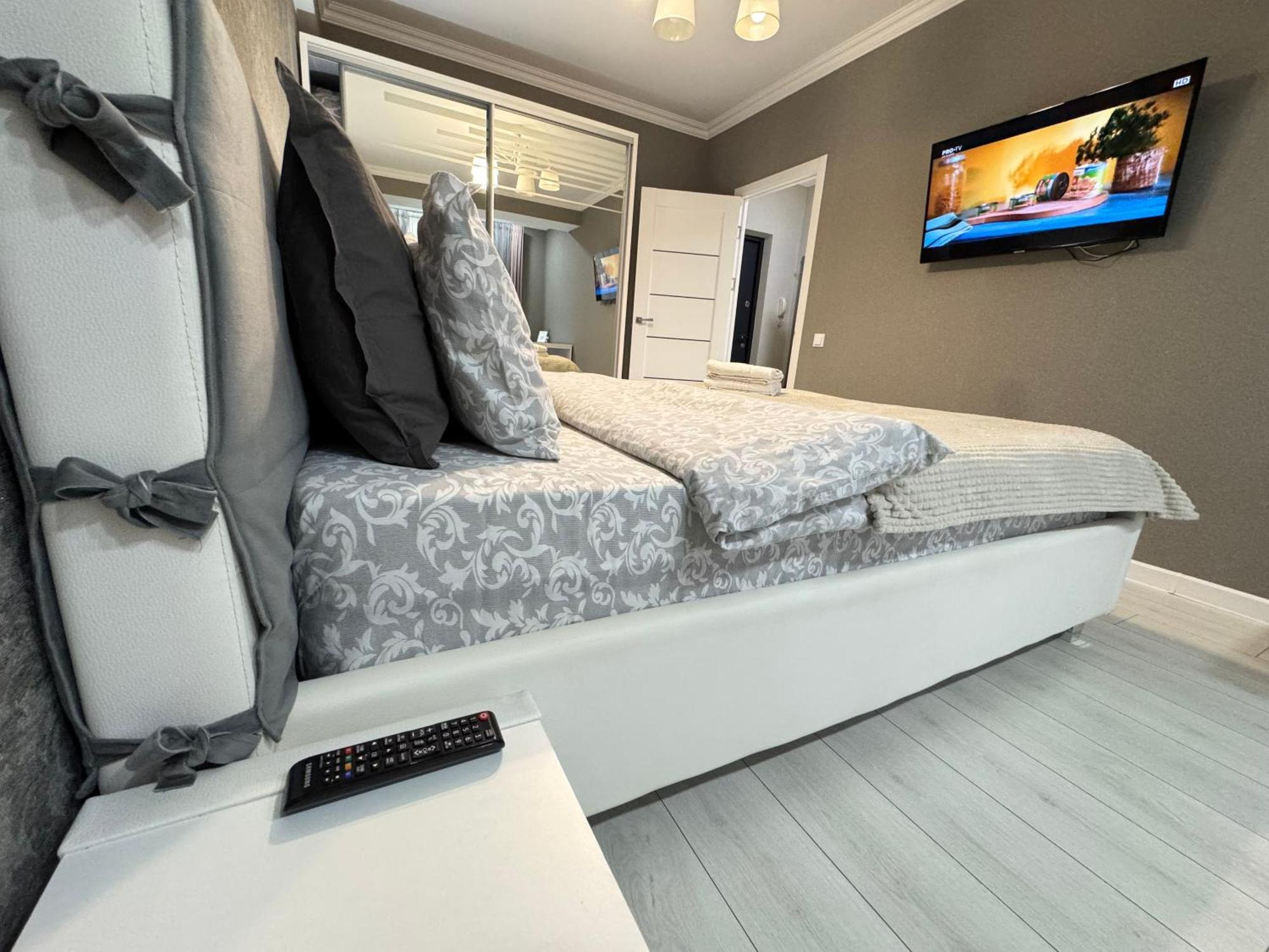 Rentnow Large And Cozy Apartment In The Center, Parking Кишинёв Экстерьер фото