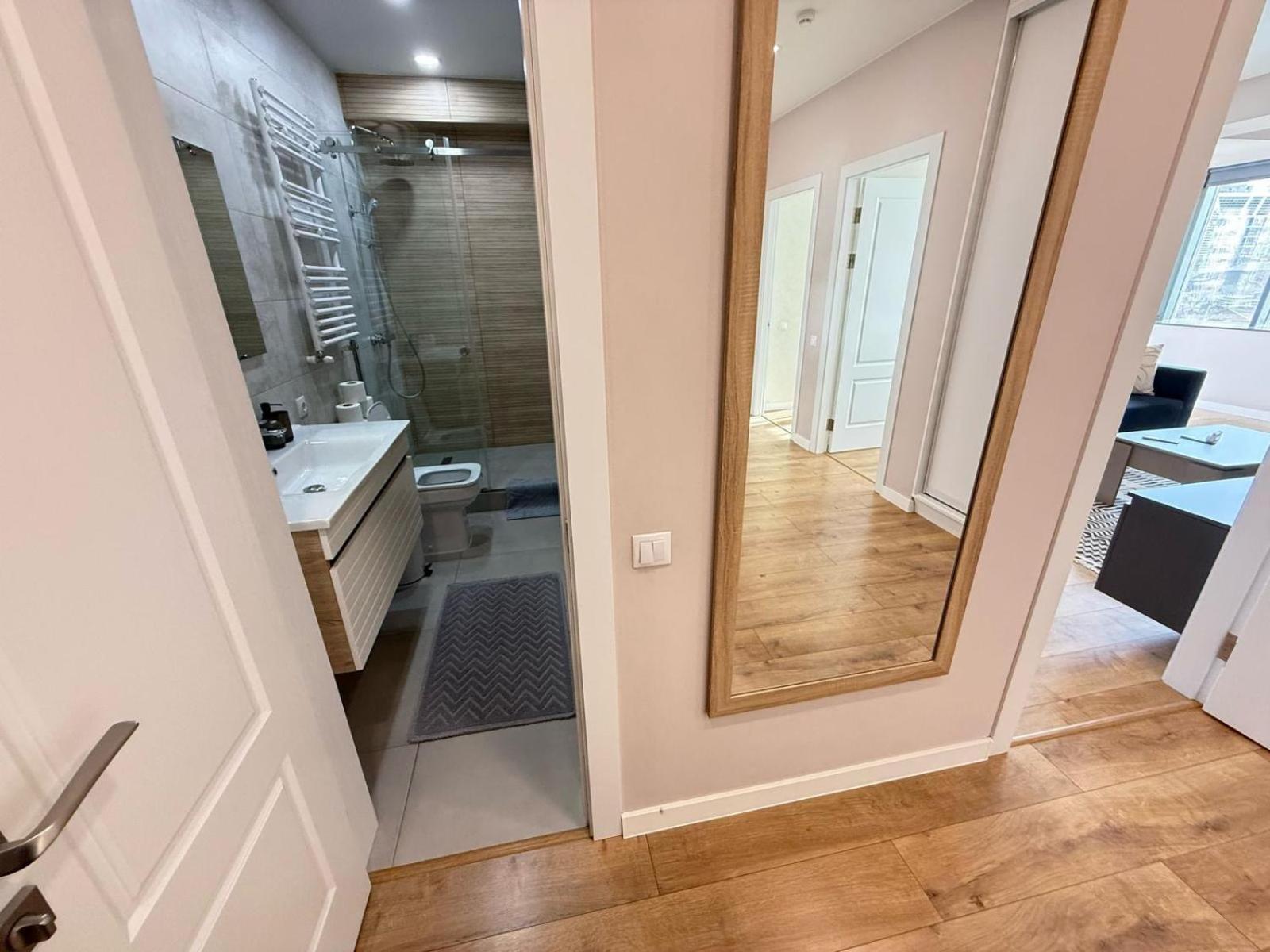 Rentnow Large And Cozy Apartment In The Center, Parking Кишинёв Экстерьер фото